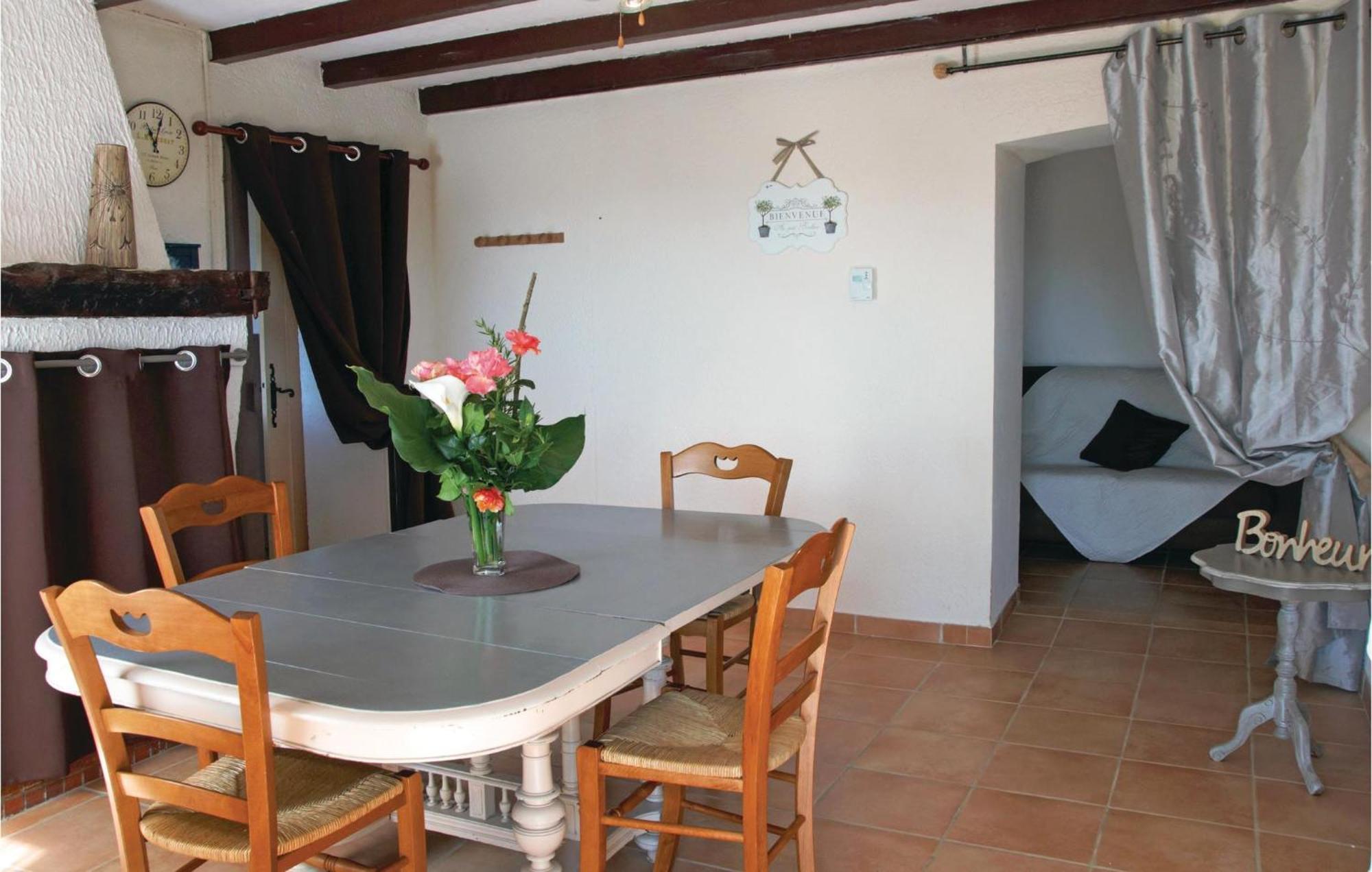 Gorgeous Home In Lavardac With Kitchen ภายนอก รูปภาพ